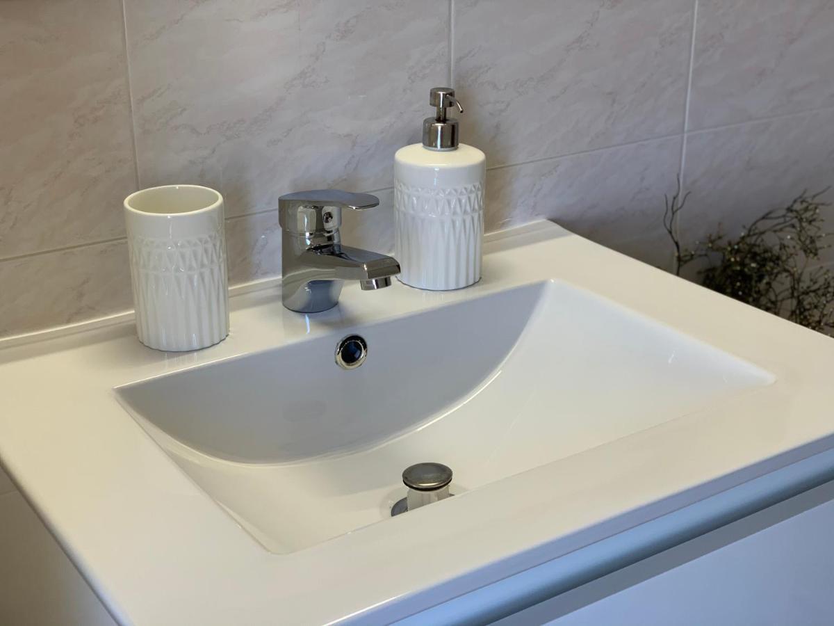 Santa Ana Apartment Les Deveses ภายนอก รูปภาพ