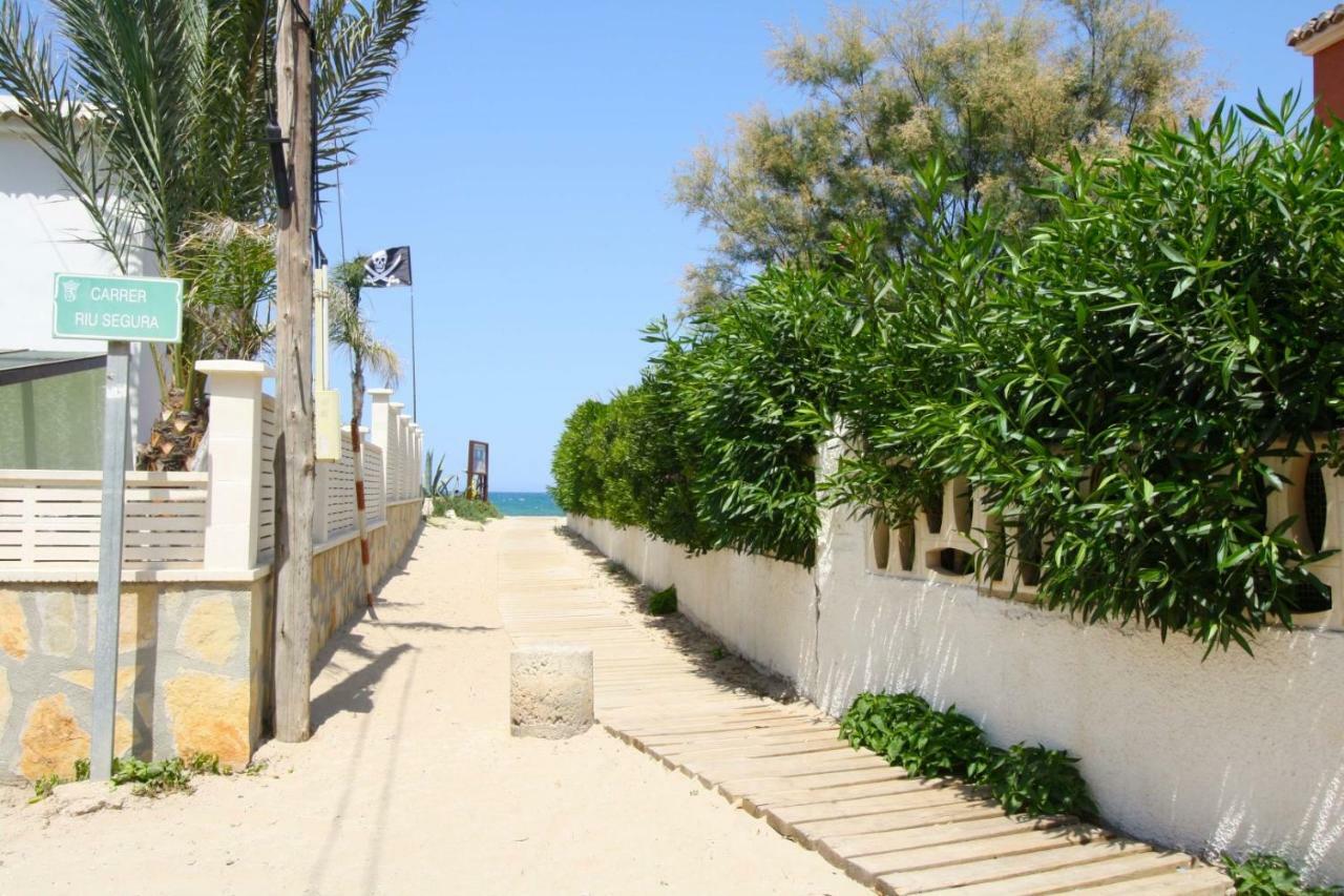 Santa Ana Apartment Les Deveses ภายนอก รูปภาพ